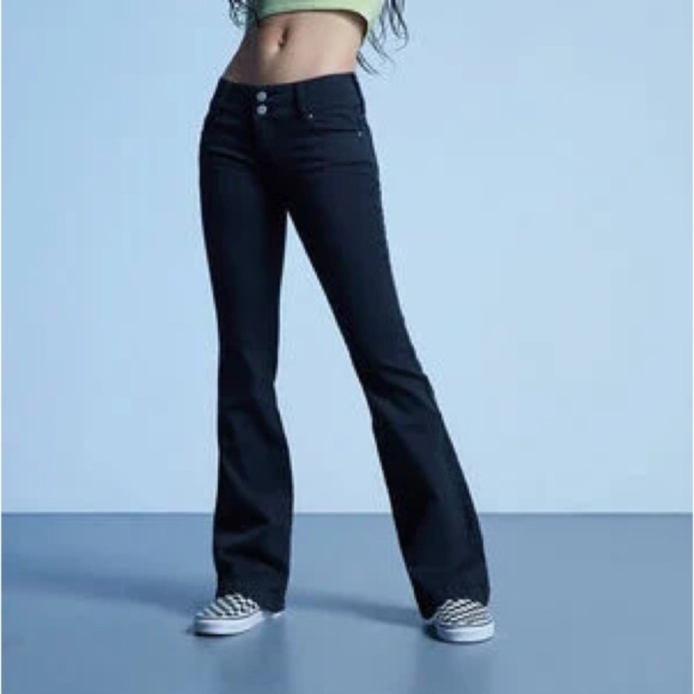 PACSUN LOW RISE FLARE JEANS